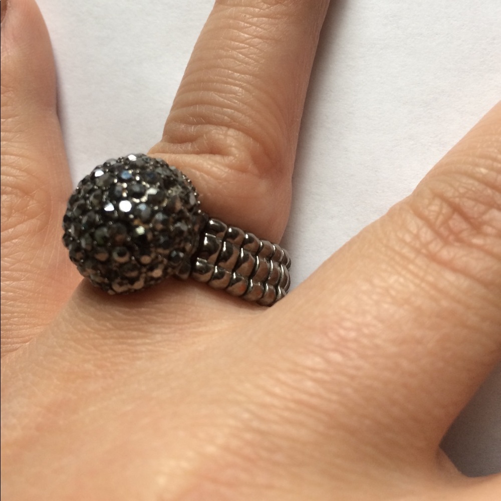 Statement Ring - Picture 6 of 7